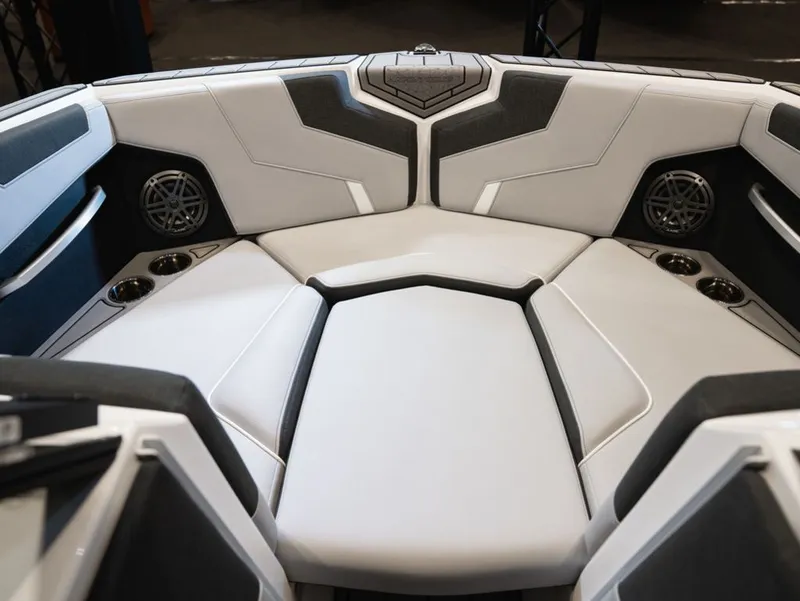 Slide: The Image of Nautique Super Air Nautique GS20 2026 - 7