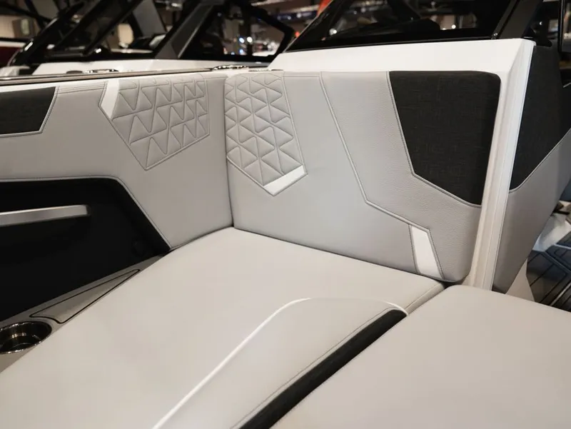 Slide: The Image of Nautique Super Air Nautique GS20 2026 - 9