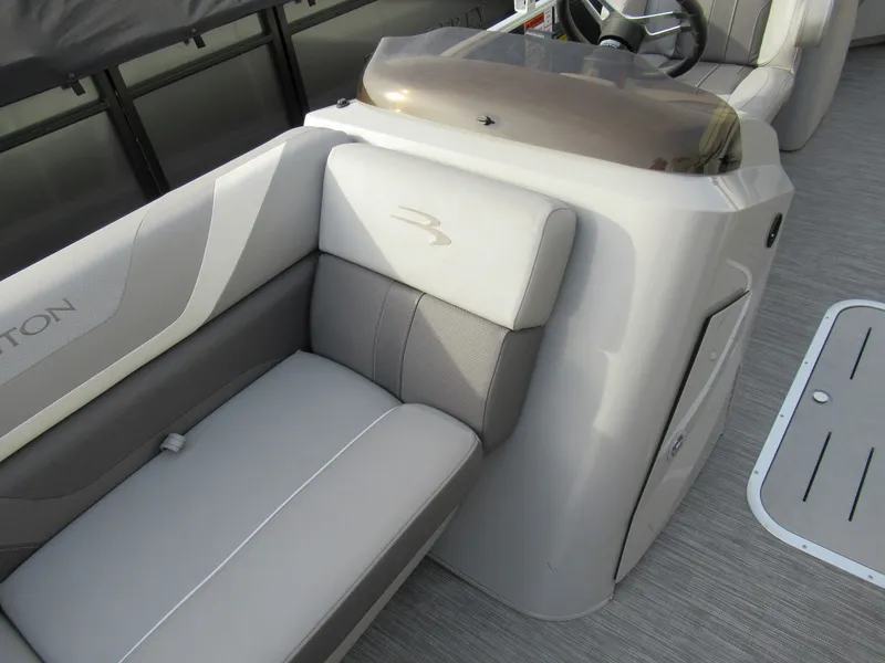 Slide: The Image of Bennington 22SSRX 2020 - 11