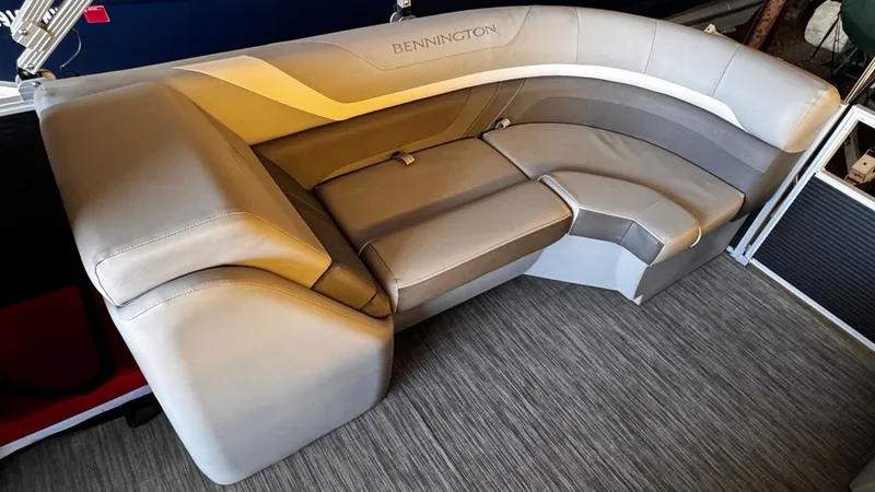 Slide: The Image of Bennington 22SSRX 2020 - 17