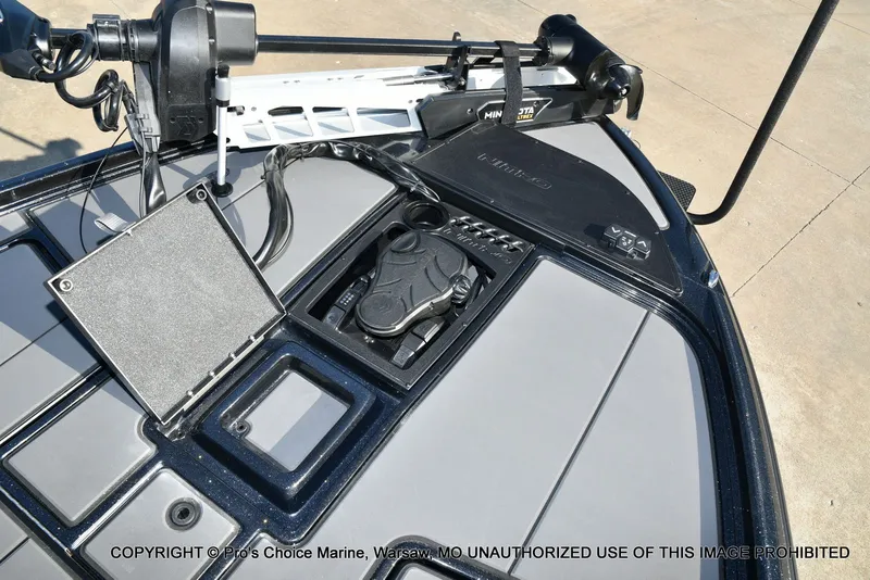 Slide: The Image of Nitro Z20 XL Traction Mat Interior 2026 - 10