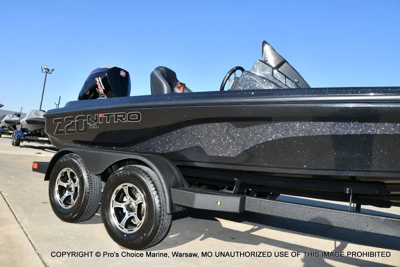 Slide: The Image of Nitro Z20 XL Traction Mat Interior 2026 - 16