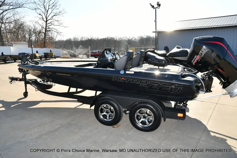 Slide: The Image of Nitro Z20 XL Traction Mat Interior 2026 - 22