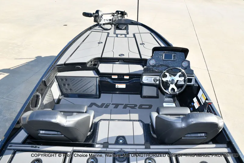 Slide: The Image of Nitro Z20 XL Traction Mat Interior 2026 - 34