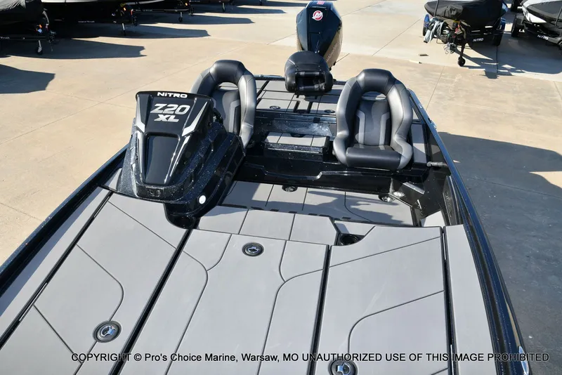 Slide: The Image of Nitro Z20 XL Traction Mat Interior 2026 - 43