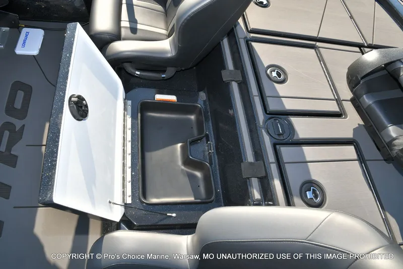 Slide: The Image of Nitro Z20 XL Traction Mat Interior 2026 - 48