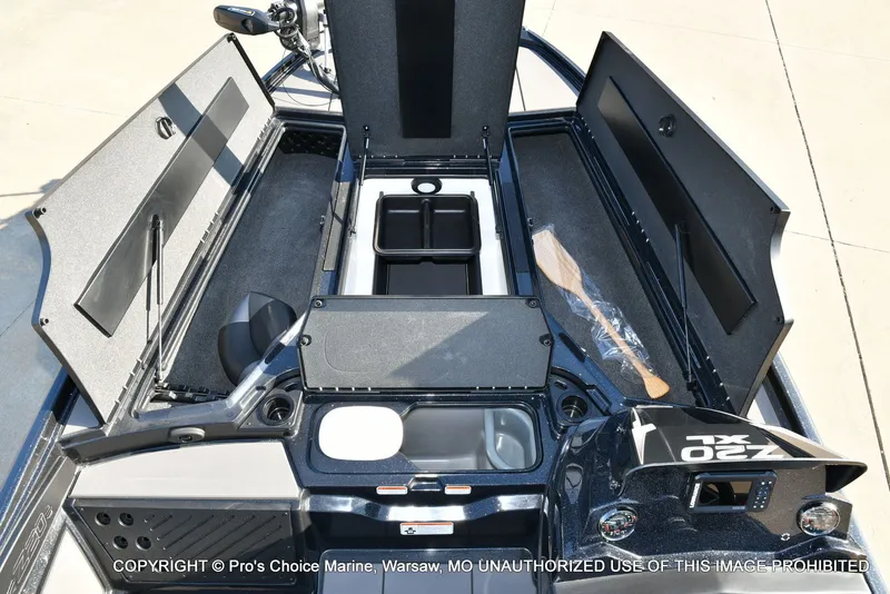 Slide: The Image of Nitro Z20 XL Traction Mat Interior 2026 - 49