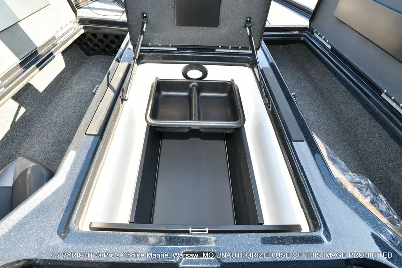 Slide: The Image of Nitro Z20 XL Traction Mat Interior 2026 - 51