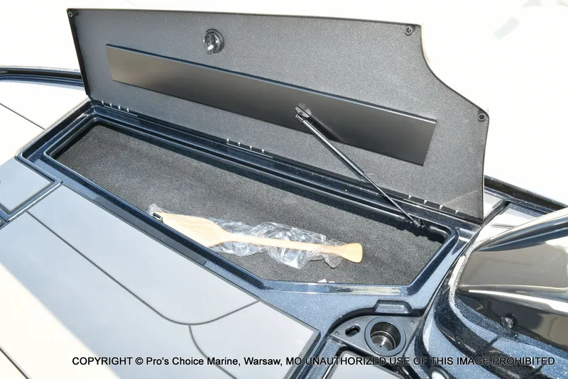 Slide: The Image of Nitro Z20 XL Traction Mat Interior 2026 - 55