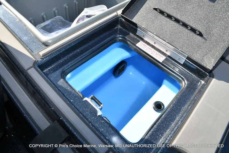 Slide: The Image of Nitro Z20 XL Traction Mat Interior 2026 - 58