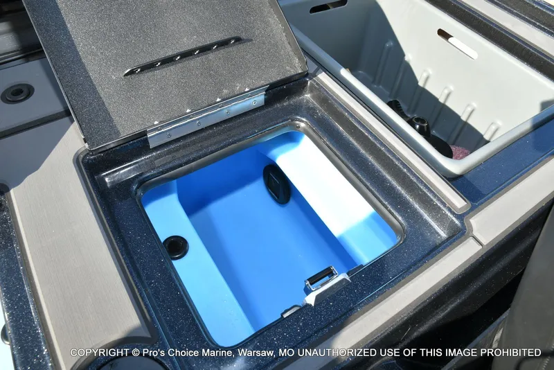 Slide: The Image of Nitro Z20 XL Traction Mat Interior 2026 - 59