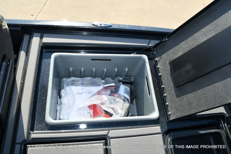 Slide: The Image of Nitro Z20 XL Traction Mat Interior 2026 - 60