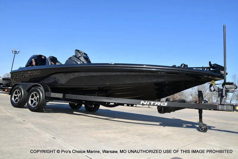 Slide: The Image of Nitro Z20 XL Traction Mat Interior 2026 - 74