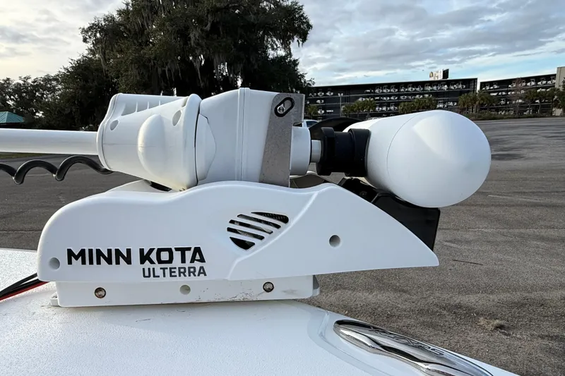 Slide: The Image of Minn Kota Ulterra motor on 2021 Sea Fox 228 Commander boat, outdoor setting. - 36