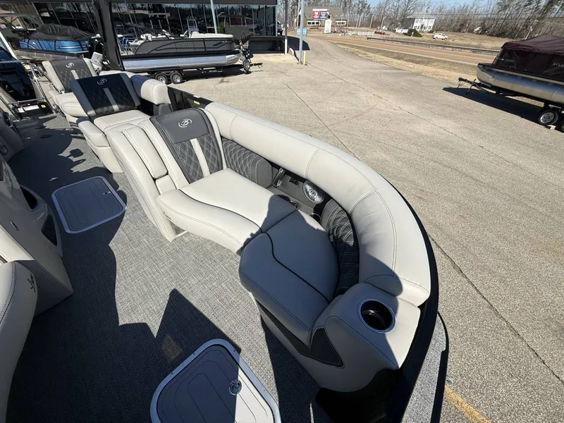 Slide: The Image of Barletta LUSSO L23MA 2026 - 7