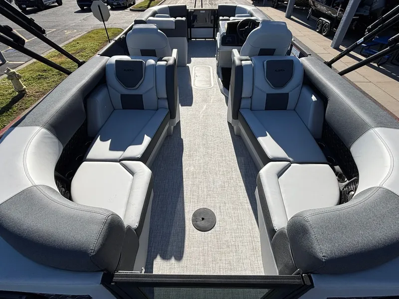 Slide: The Image of Alera M23Q 2026 - 14