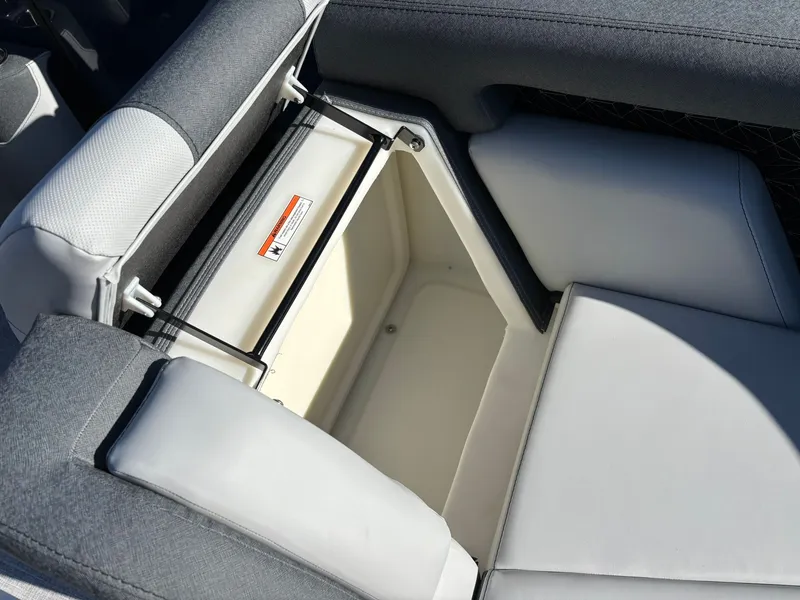 Slide: The Image of Alera M23Q 2026 - 19