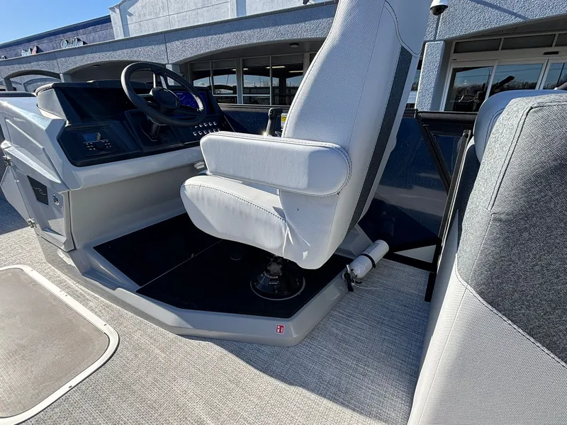 Slide: The Image of Alera M23Q 2026 - 36