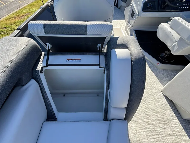 Slide: The Image of Alera M23Q 2026 - 5