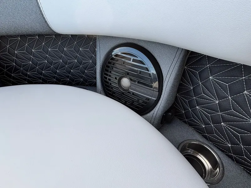 Slide: The Image of Alera M25L 2026 - 15