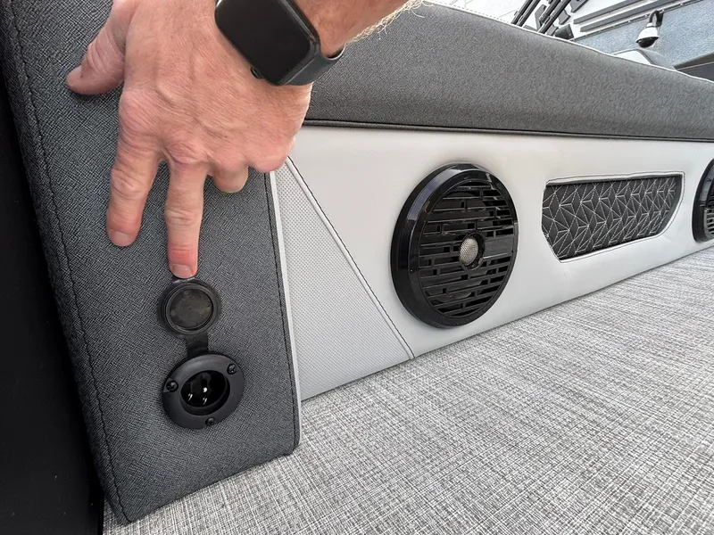 Slide: The Image of Alera M25L 2026 - 23