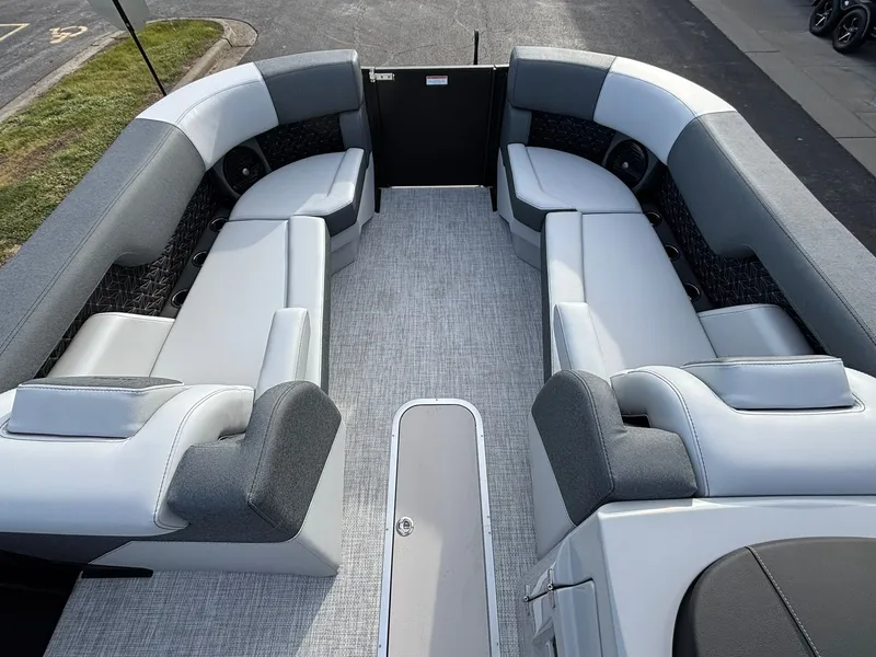 Slide: The Image of Alera M25L 2026 - 3