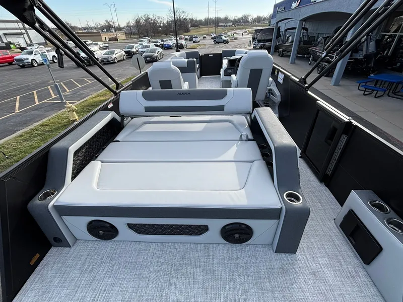 Slide: The Image of Alera M25L 2026 - 34