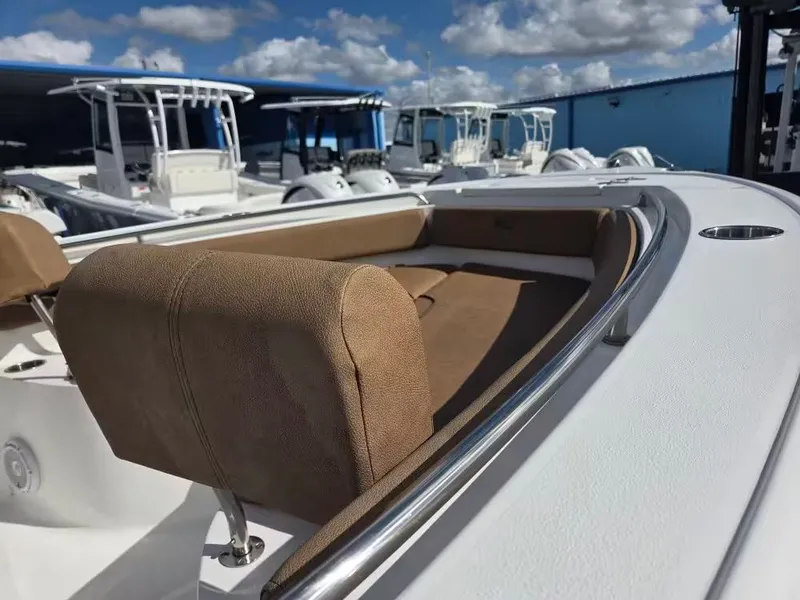 Slide: The Image of Sea Hunt Ultra 219 2022 - 9