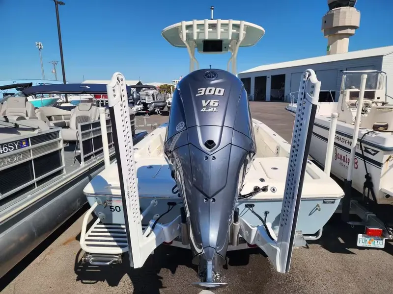 Slide: The Image of Skeeter SX241 2024 - 6