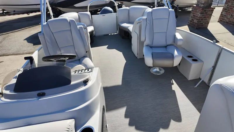 Slide: The Image of Sweetwater PE 235 2017 - 22