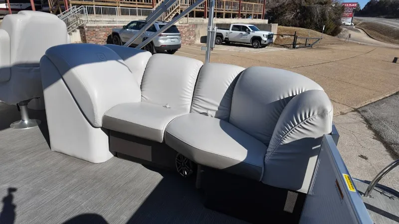 Slide: The Image of Sweetwater PE 235 2017 - 32