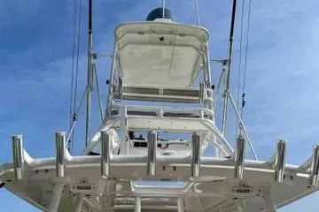 Slide: The Image of Everglades 435 Center Console 2019 - 21