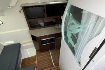 Slide: The Image of Everglades 435 Center Console 2019 - 25