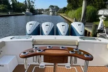 Slide: The Image of Everglades 435 Center Console 2019 - 4