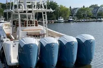 Slide: The Image of Everglades 435 Center Console 2019 - 6