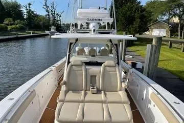 Slide: The Image of Everglades 435 Center Console 2019 - 9
