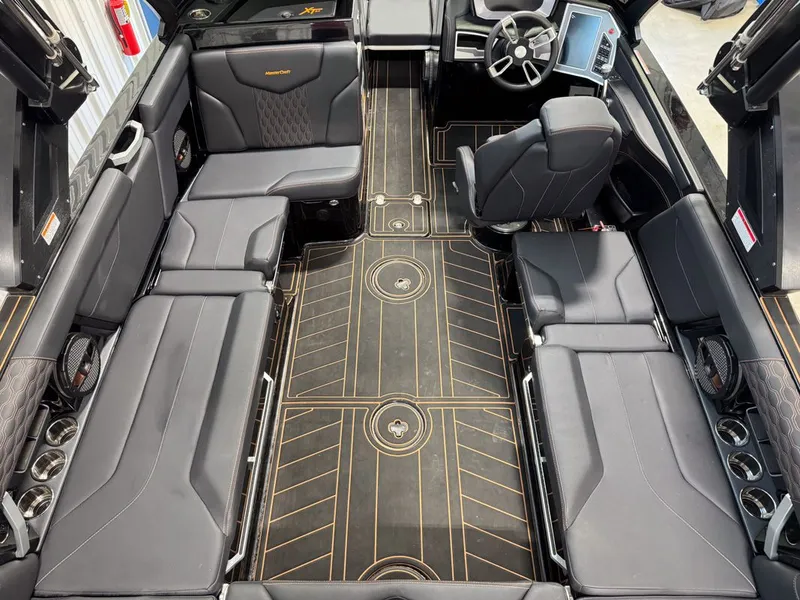 Slide: The Image of MasterCraft XT24 2023 - 14