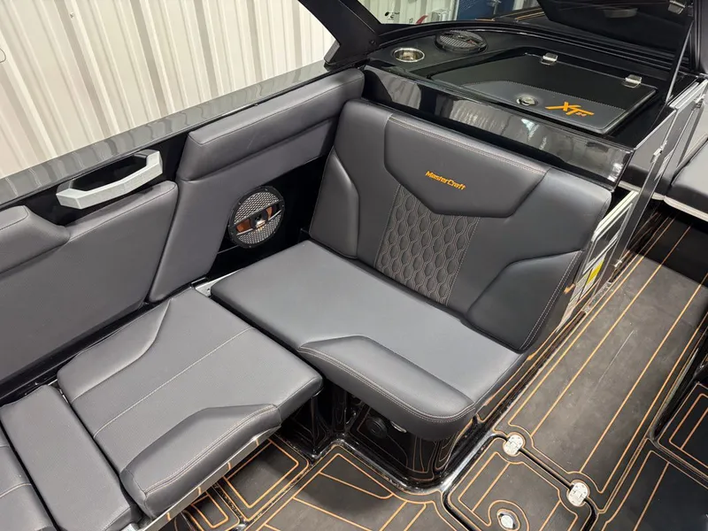 Slide: The Image of MasterCraft XT24 2023 - 16