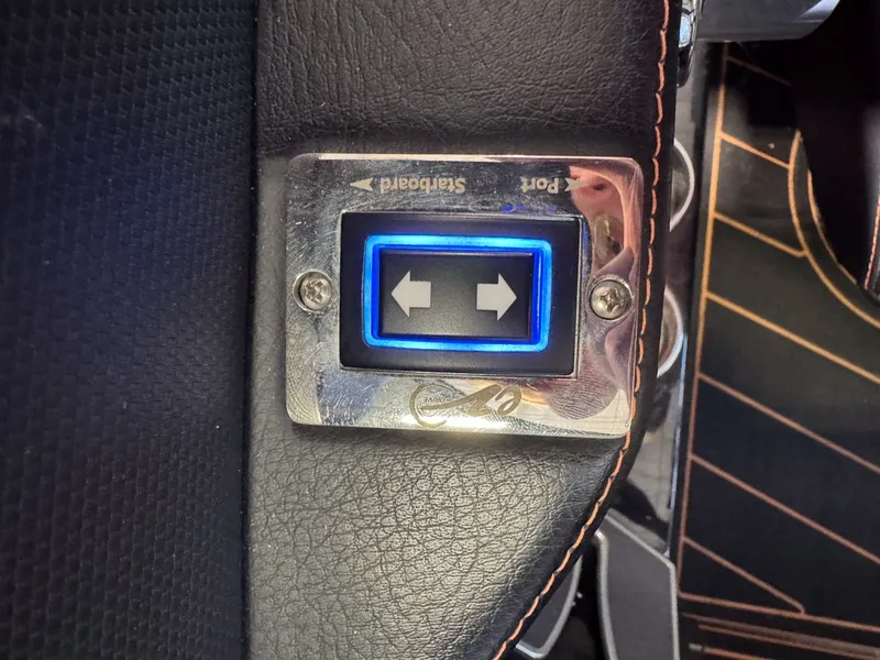 Slide: The Image of MasterCraft XT24 2023 - 21