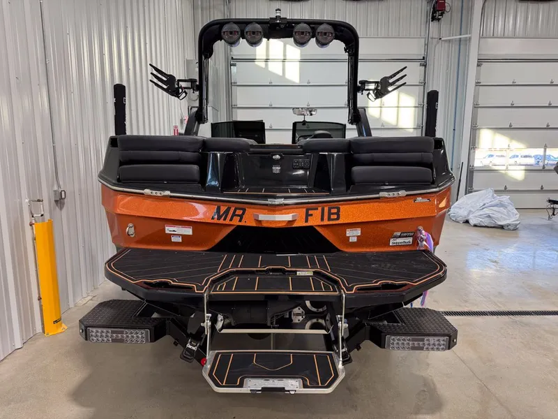 Slide: The Image of MasterCraft XT24 2023 - 4