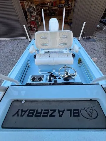 Slide: The Image of Blazer Bay 2700 Hybrid 2020 - 4