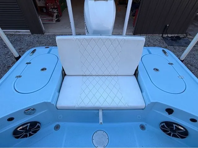 Slide: The Image of Blazer Bay 2700 Hybrid 2020 - 5