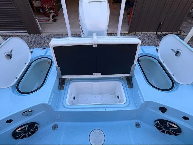 Slide: The Image of Blazer Bay 2700 Hybrid 2020 - 6