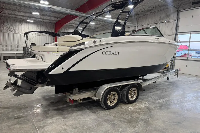 Slide: The Image of 2015 Cobalt R5 boat on trailer in indoor storage facility. - 4