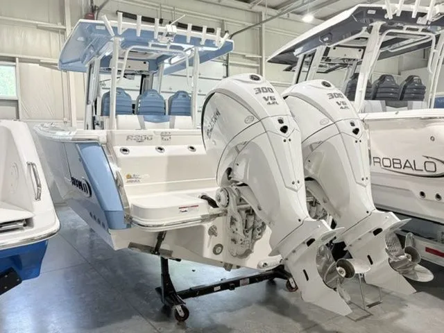 Slide: The Image of Robalo R300 Center Console 2026 - 3