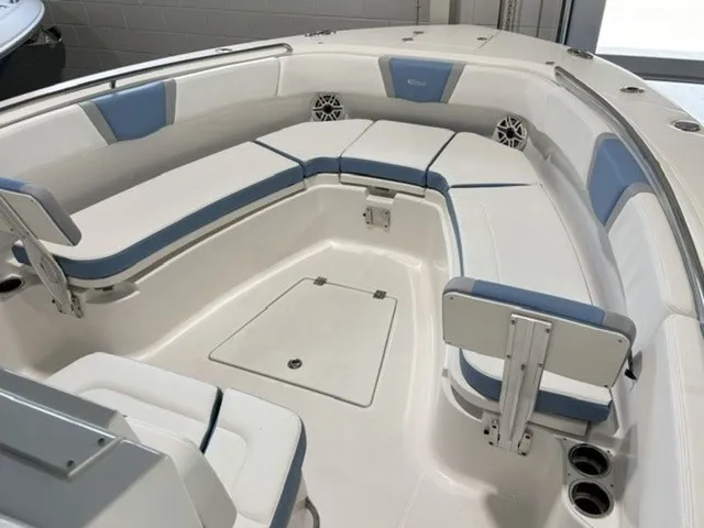 Slide: The Image of Robalo R300 Center Console 2026 - 11