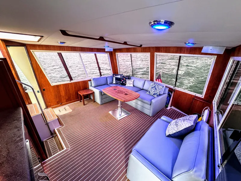 Slide: The Image of Viking 48 MOTORYACHT 1987 - 19