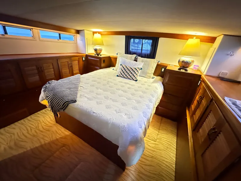 Slide: The Image of Viking 48 MOTORYACHT 1987 - 48