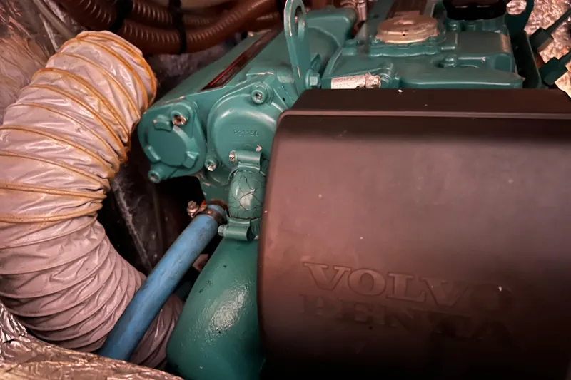 Slide: The Image of Engine compartment of a 2007 Delphia 33 Sloop with Volvo Penta engine. - 109