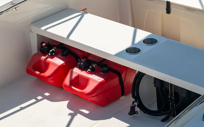 Slide: The Image of Boston Whaler 160 Super Sport 2026 - 24